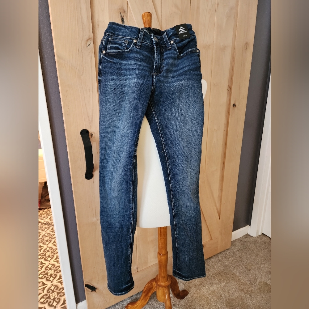 Silver Suki Curvy Fit Jeans Mid Rise Straight Leg W 25 L 31